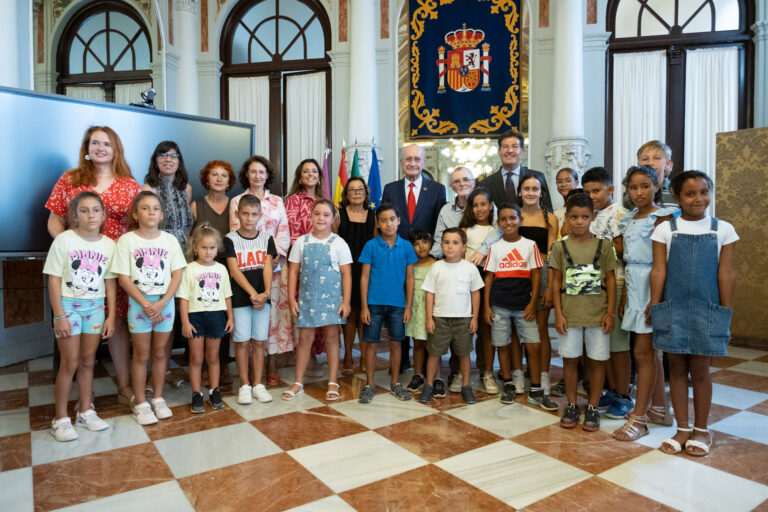 Recepción de los niños y niñas saharauis del programa ‘Vacaciones en Paz’