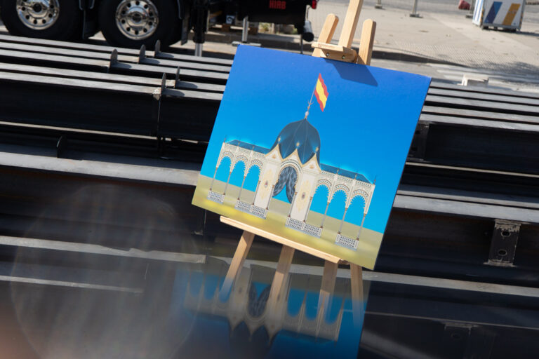 El Real de la Feria de Málaga estrena una nueva portada inspirada en el ‘Quiosco del Embarcadero de la Reina’
