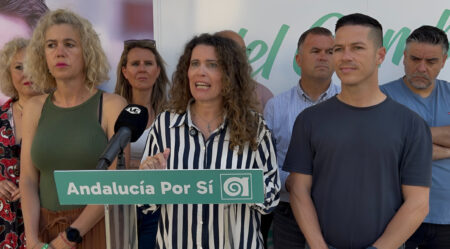 Carmen Vigo arranca la campaña en Vélez-Málaga como candidata de AxSi